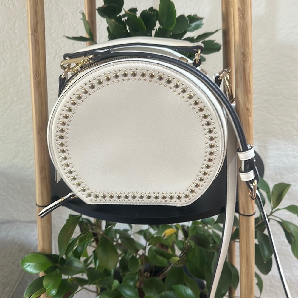Cross body handbag